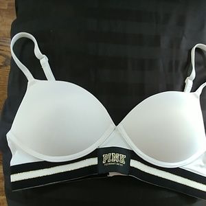 PINK Wear Everywhere Wireless Push-Up